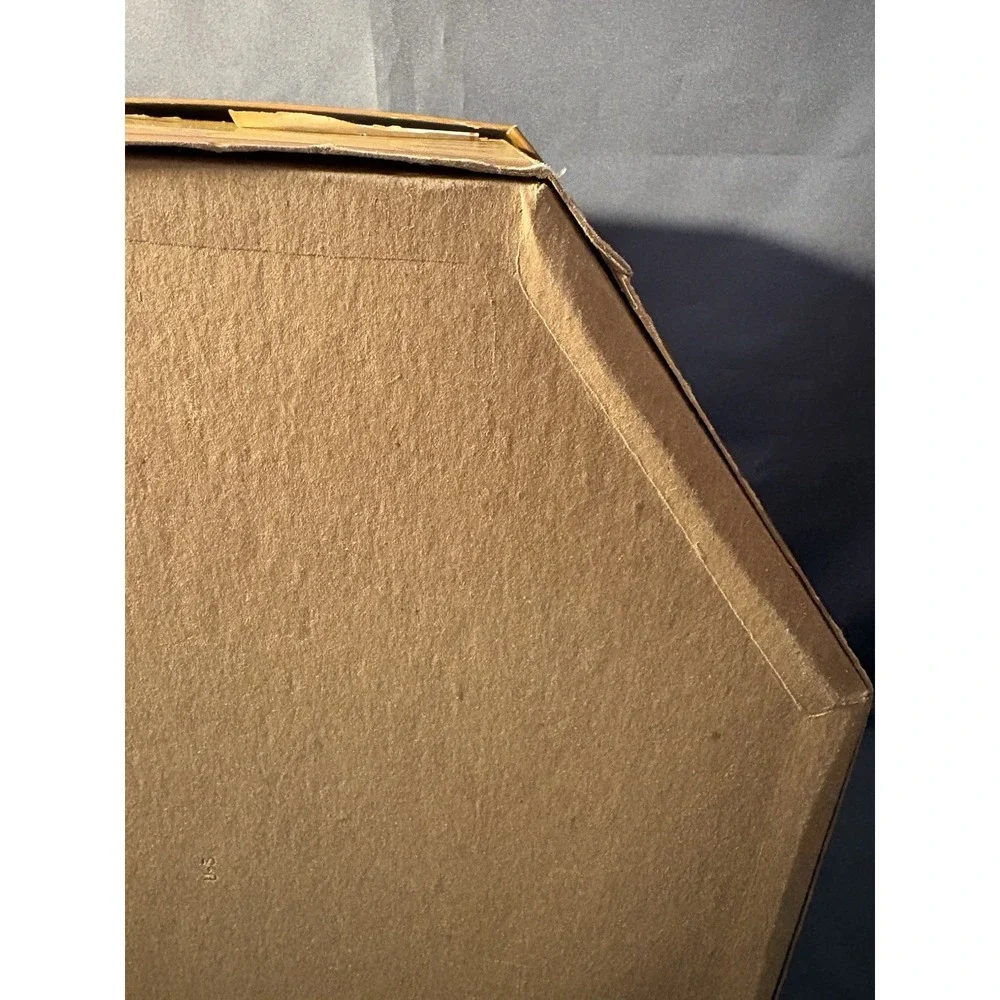 Vintage Knox NY Octagonal Hat Box Gold Crest Moveo et Proficio 1940's/50's AS IS
